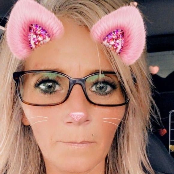 Meet your Posher, Sandie - Picture 1 of 1